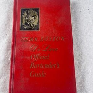GREAT ! 1971 OLD MR. BOSTON DE LUXE OFFICIAL BARTENDER'S GUIDE  ILLUSTRATED BOOK